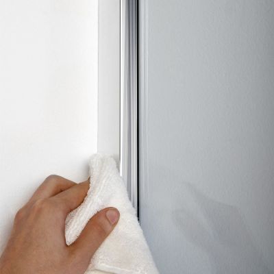 Moderne Eckdusche aus Glas, Duschkabine mit Pendeltür, verschiedene Größen, Wandprofil